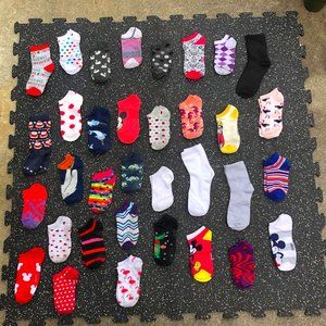 Women's Lot of 34 pairs of Mixed Color Women/Girls